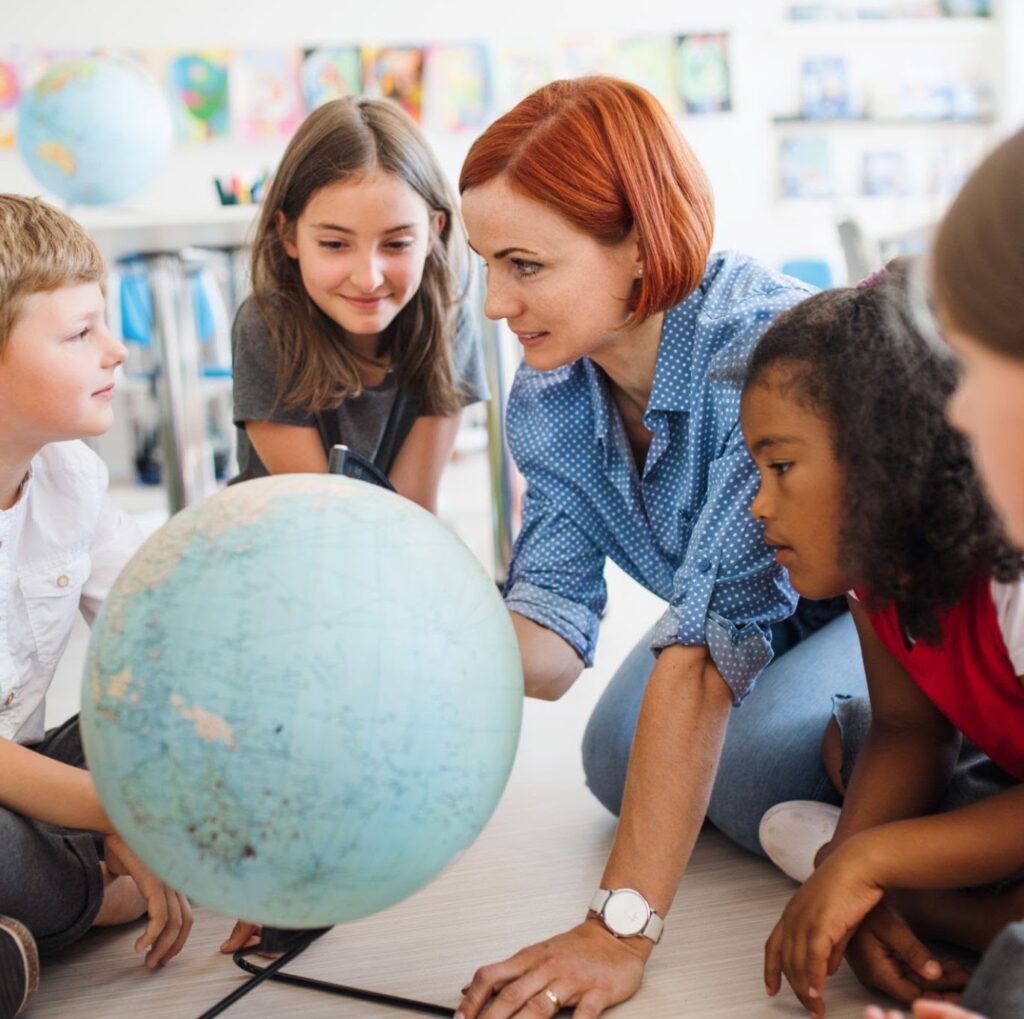 kids paying attention in class free from smartphones